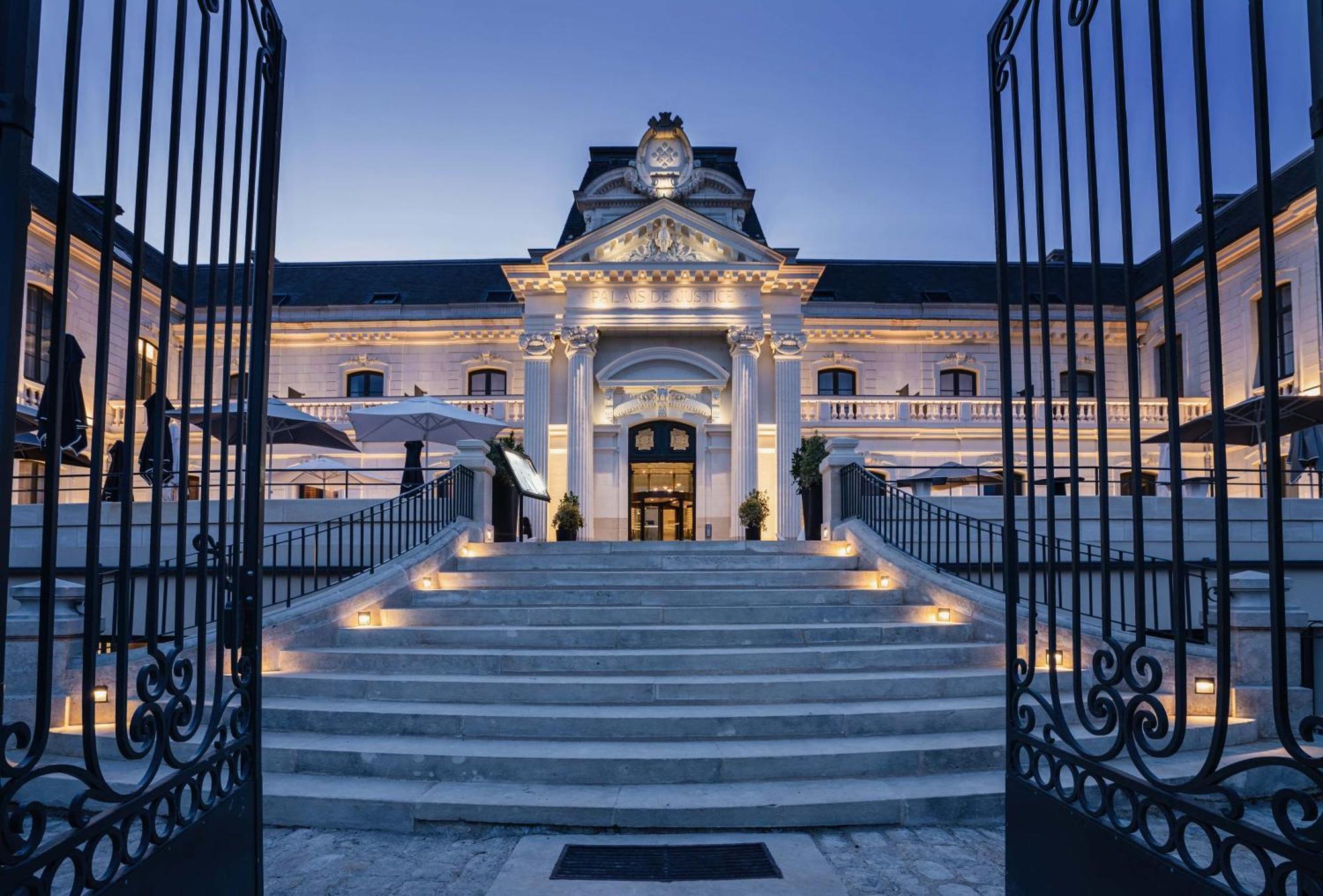 Best Western Premier Hotel De La Cite Royale Loches Buitenkant foto